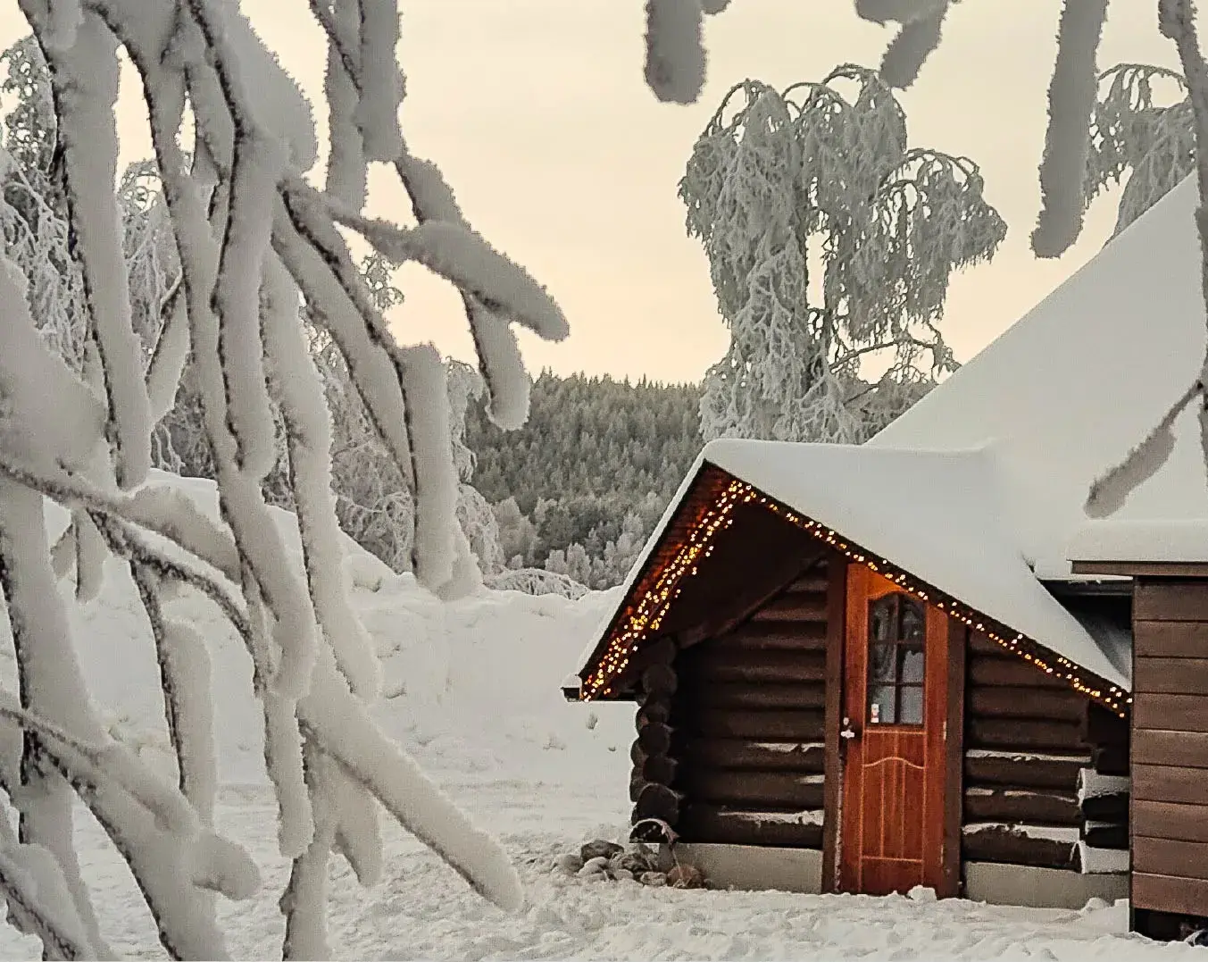 Arctic SnowHotel & Glass Igloos Website body image6 1352 x1076-50