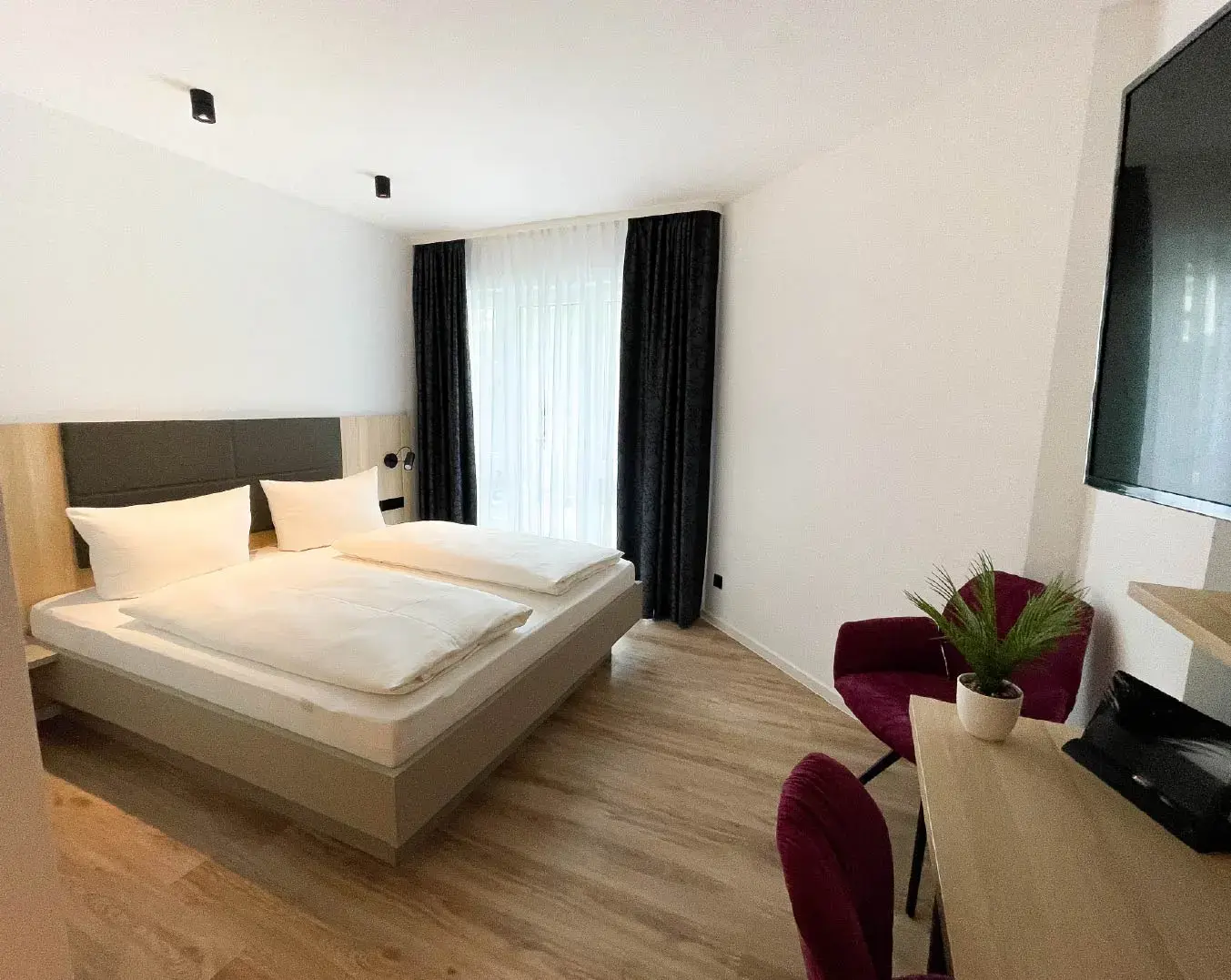 HOLI City Apart Hotel customer story Website body Image 1 1076 x 1352-50