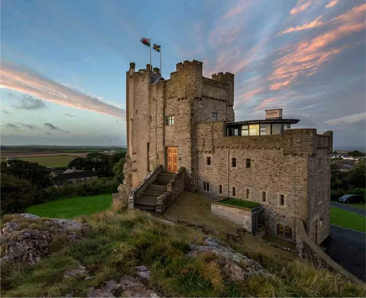 Hero - 1245x1014-50-Jul-07-2022-01-34-41-41-PM