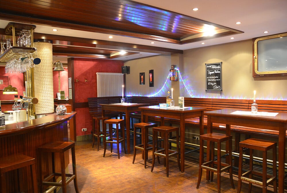 marc5-bar-und-bowling-theke