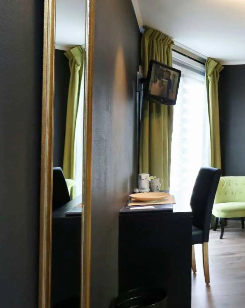 Hotel Myrtilles - 807x1014 - Body Image 2