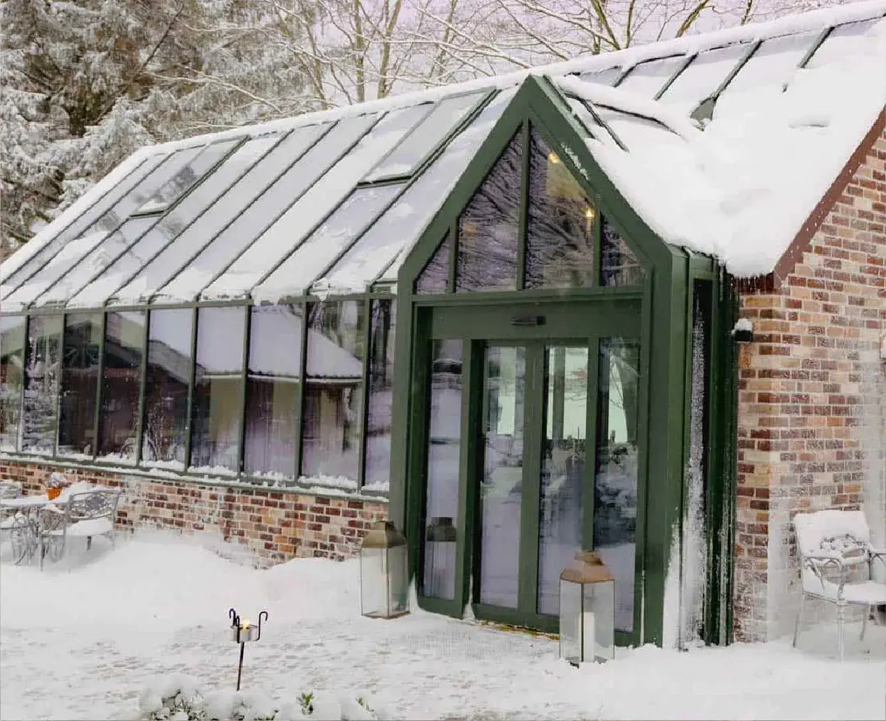 Kronen Hotels properties Hero - 1245x1014-50