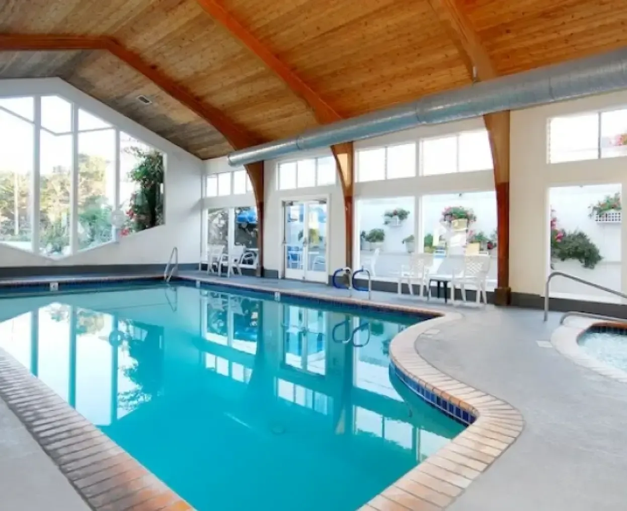 Otter - Old hero image size