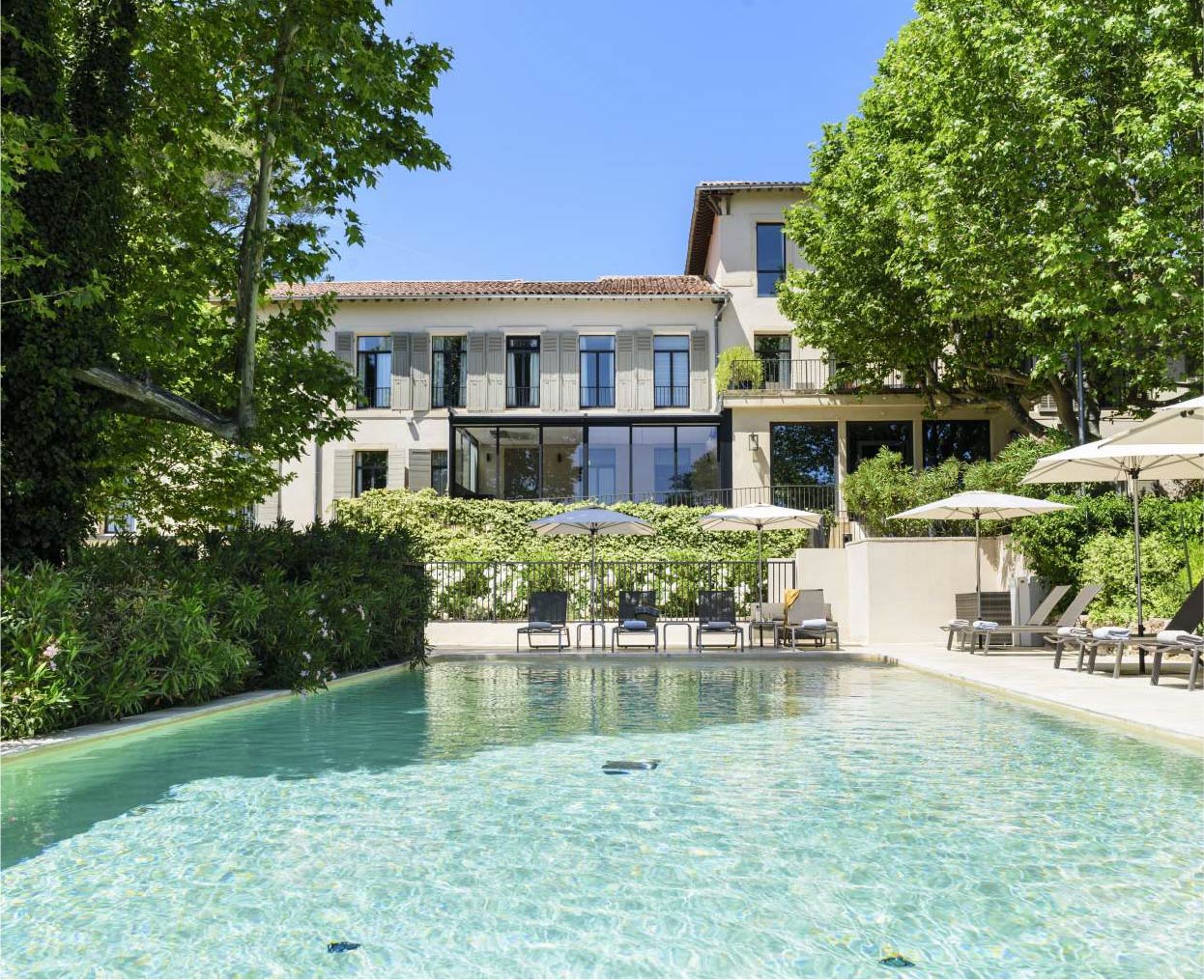 Les Lodges Sainte Victoire Hero - 1245x1014-50