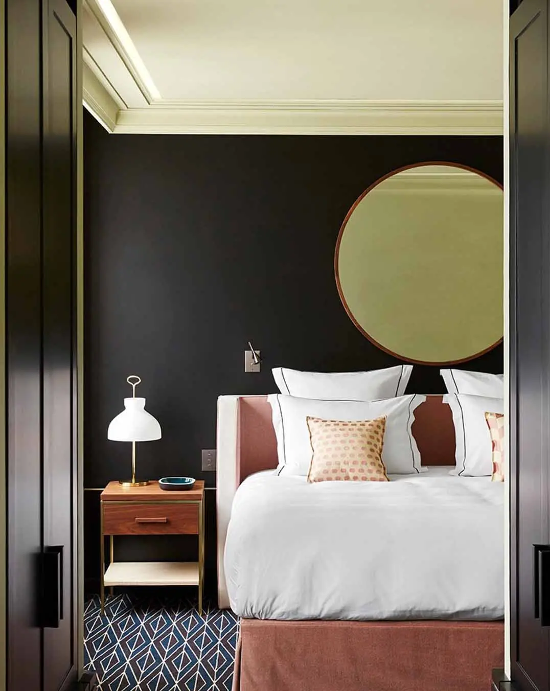 Bagatelle_1076x1352 - Body Image 1