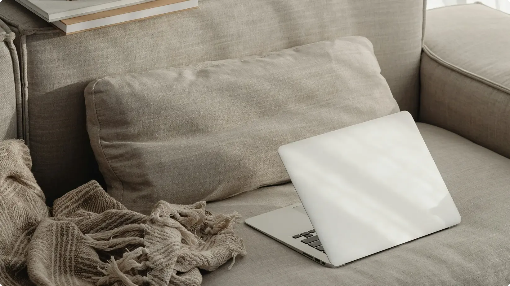 5 examples of guest check-out message templates