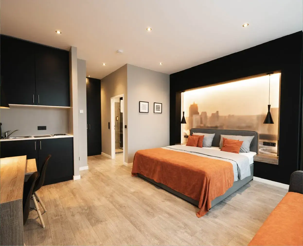 JustStay Hero - 1245x1014-50