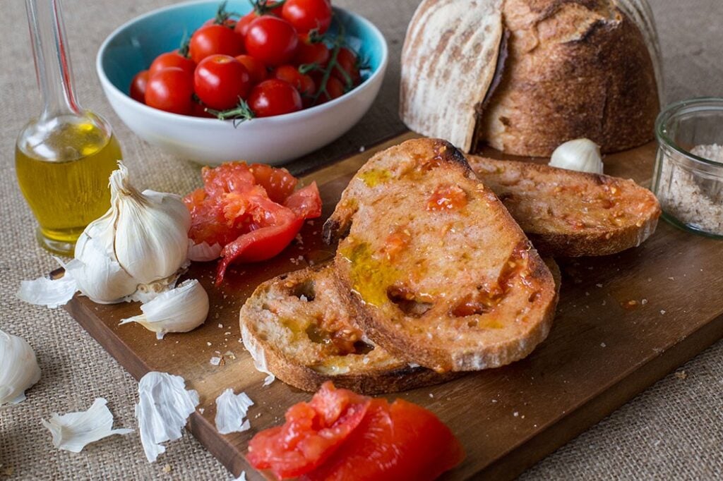 Tomato Bread 02 1050x699 1024x682 - imported from www.mews.com