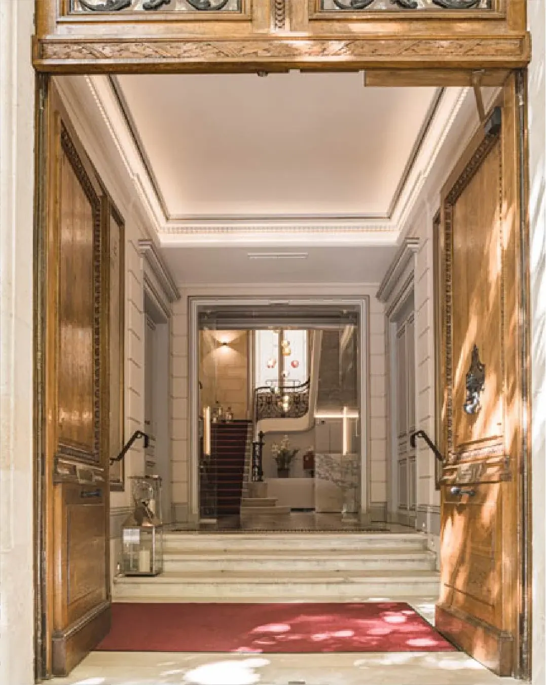 Portrait body image - 1076x1352-50-Dec-06-2022-02-37-19-8714-PM