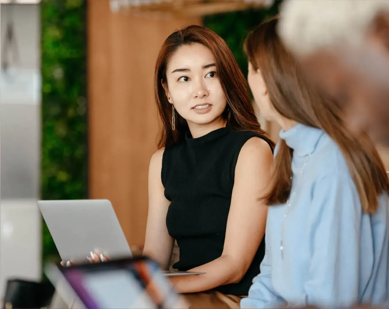 What are the roles and responsibilities of a General Manager in hotels?