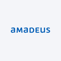 Het "Amadeus" logo in blauwe kleine letters op een witte achtergrond.