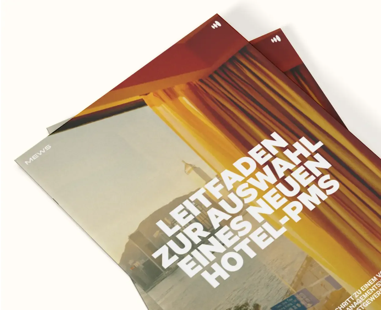Guide to choosing a new hotel PMS_landing_page_Hero-1245_x_1014_DE-1.webp