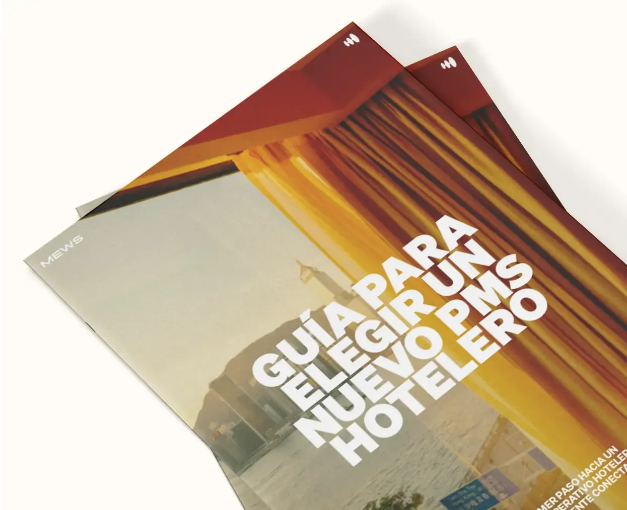 Guide to choosing a new hotel PMS_landing_page_Hero-1245_x_1014_ES.webp