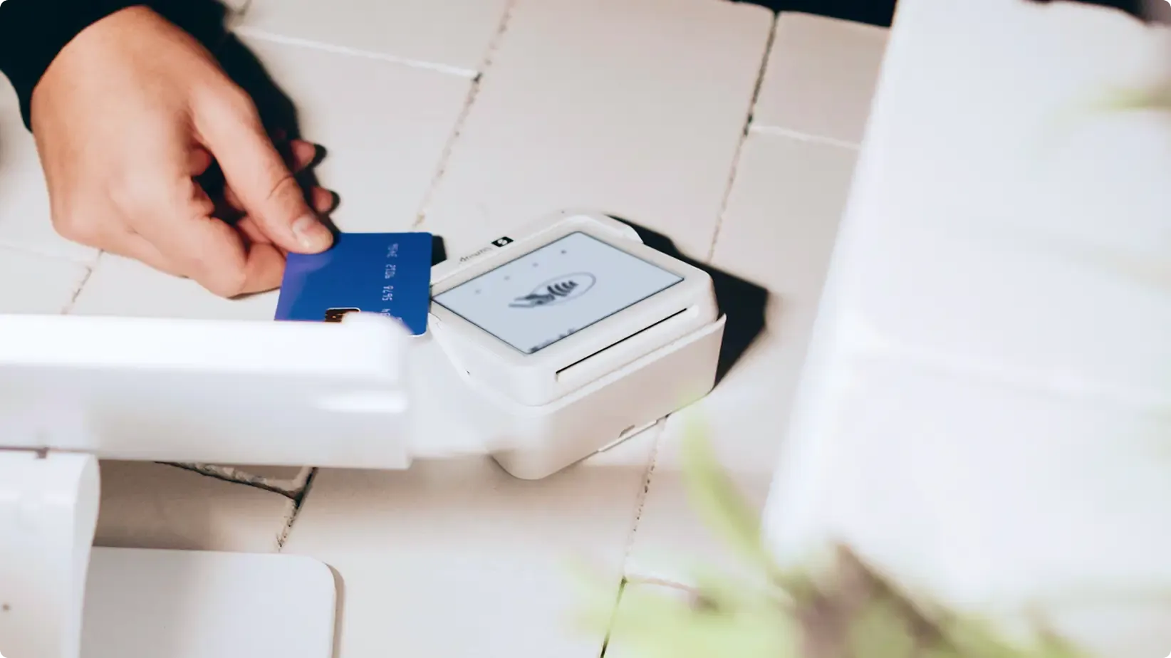 Hotel deposit policies protect your revenue and build guest trust.webp