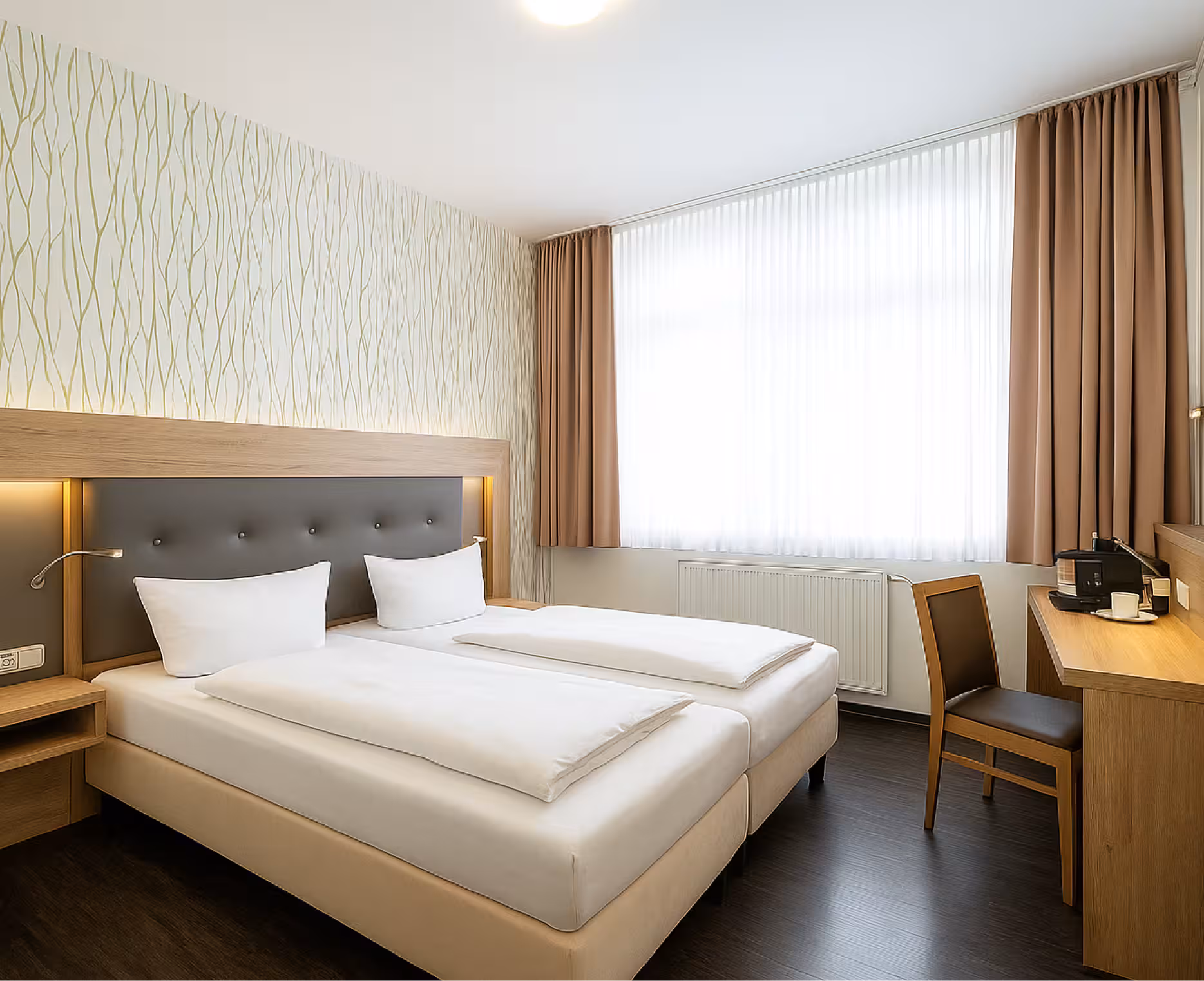 Sure Hotel by Best Western Old hero image size.avif