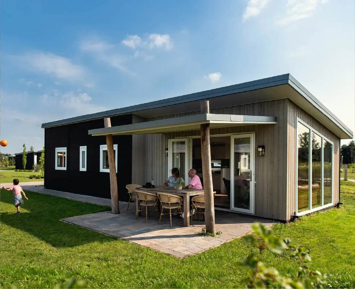 Slagharen Themepark Resort Hero - 1245x1014-50-1