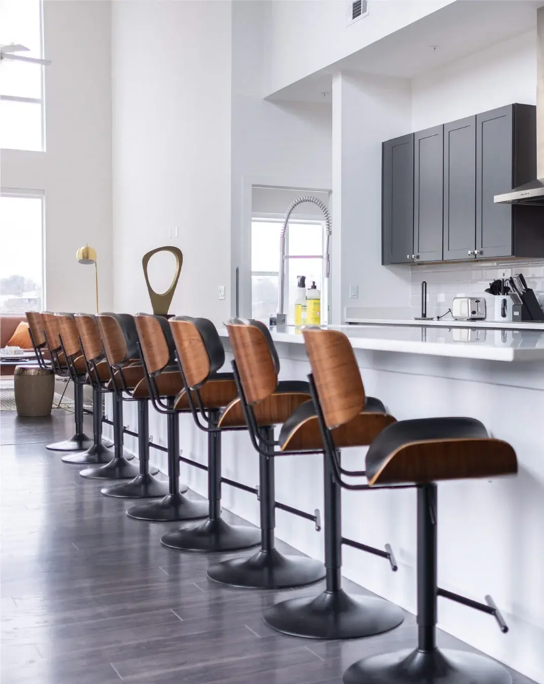 locale-hero_body02_1076x1352