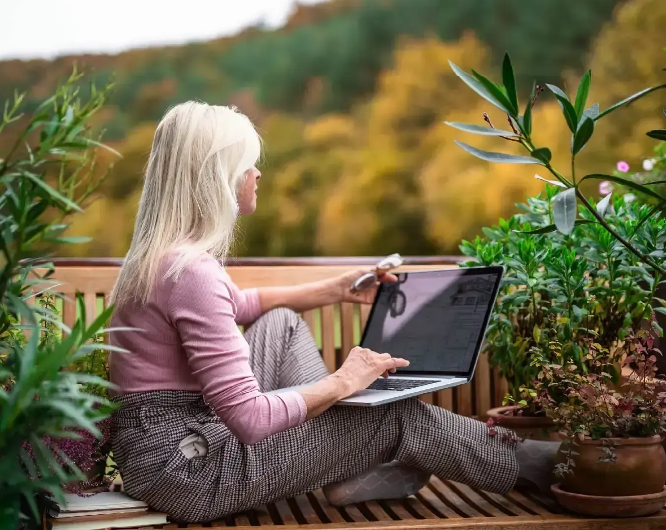 What are hotel bidding sites