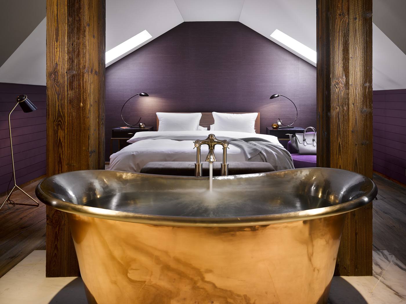 copper_bath_suite_150KB.jpg