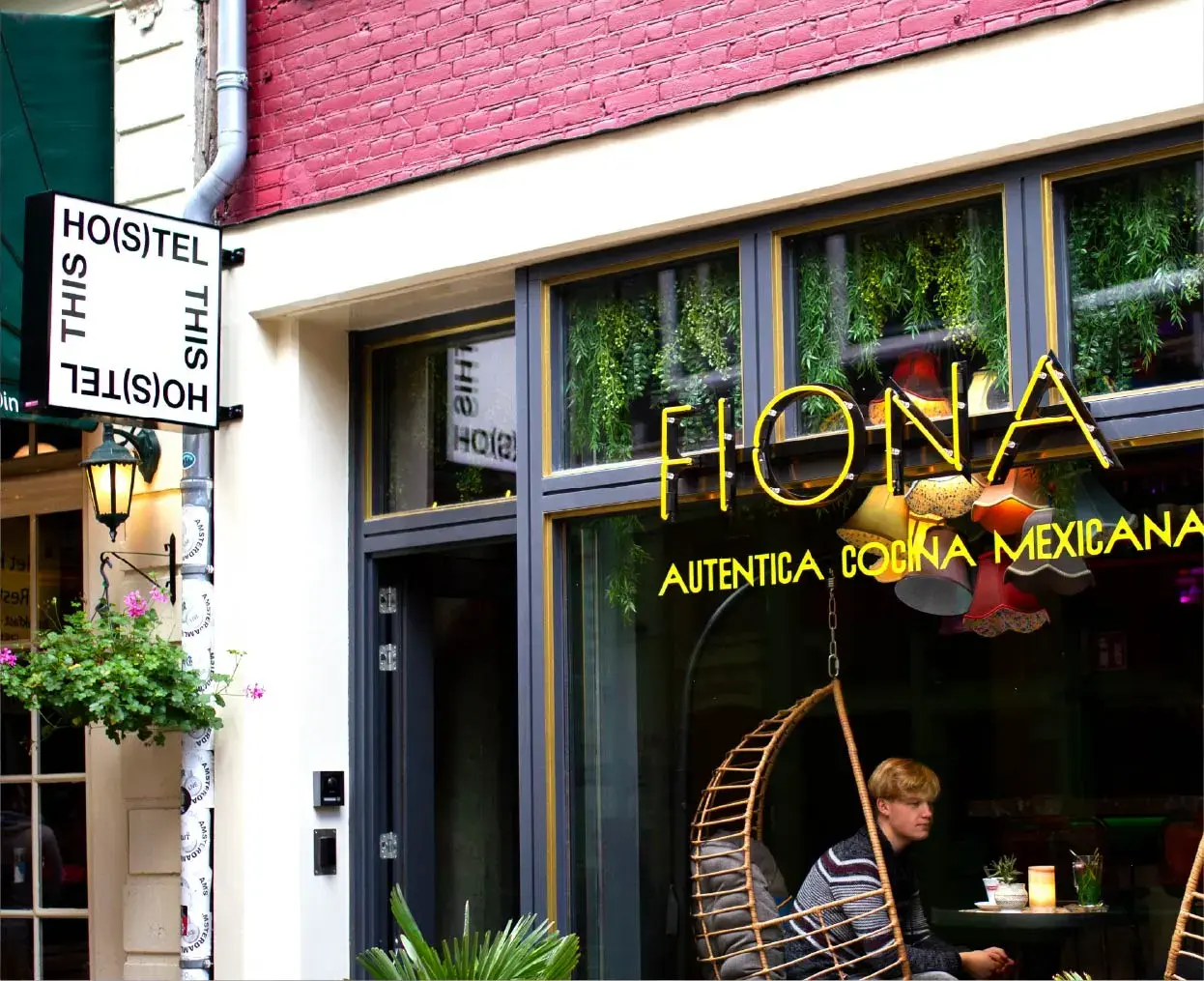 Cette histoire de client Ho(s)tel Mews étude de cas Hero - 1245x1014-50