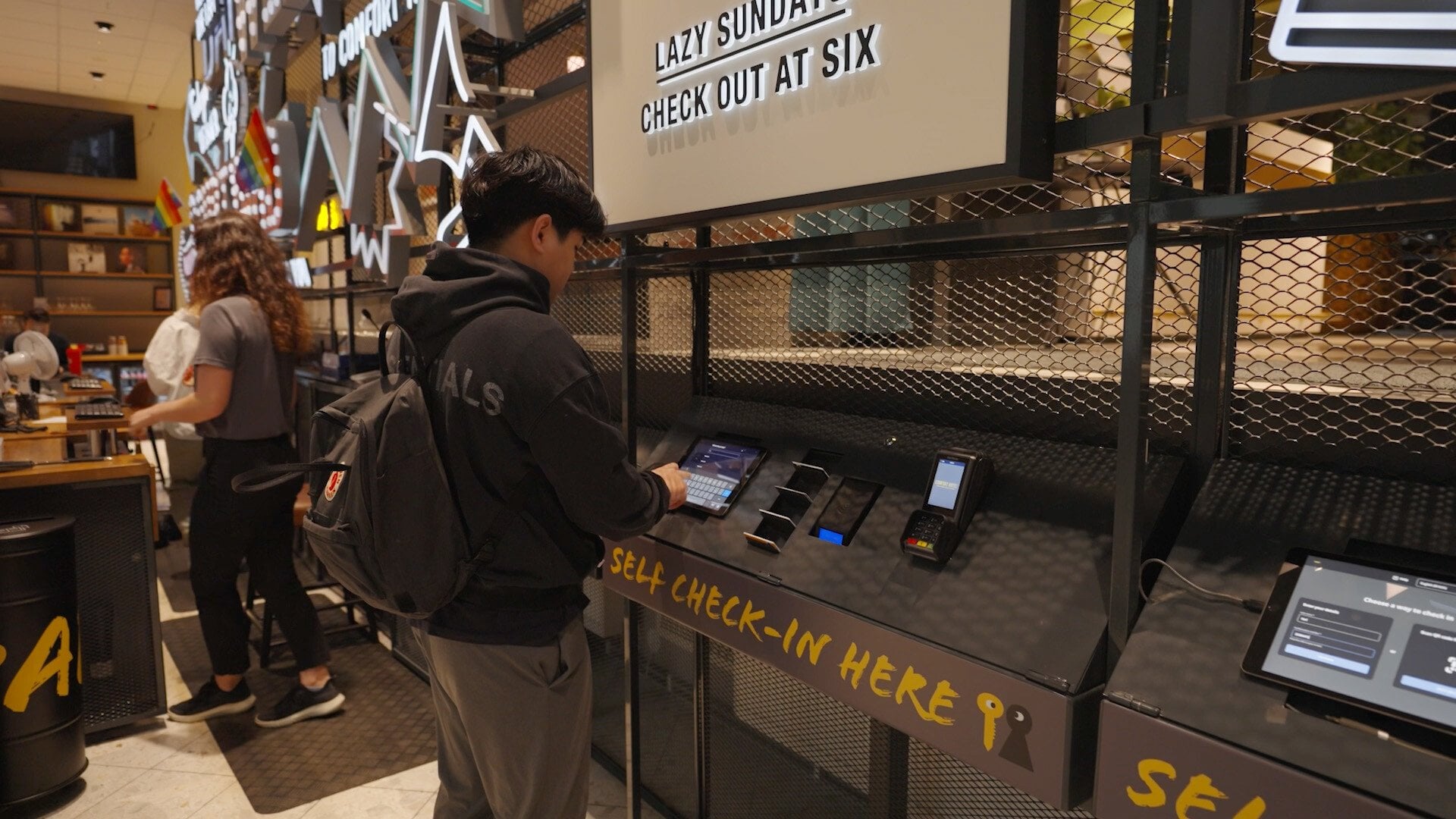 Strawberry Hotels_MewsKiosk