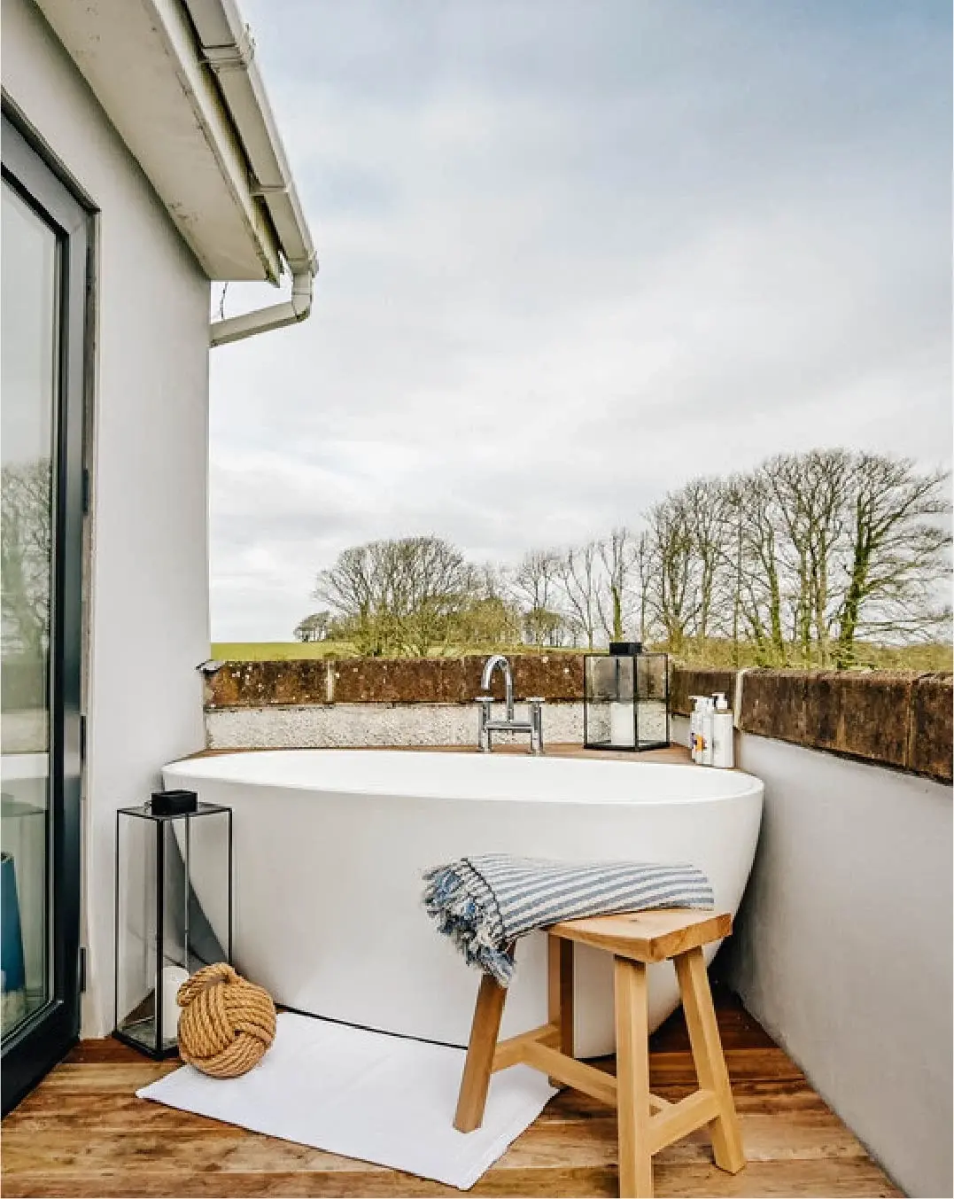 Portrait body image - 1076x1352 copy 2-50-2