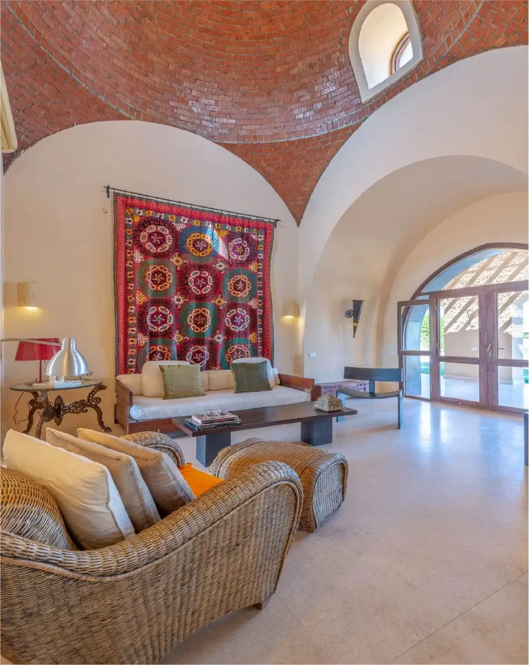 Portrait body image - 1076x1352-50-2