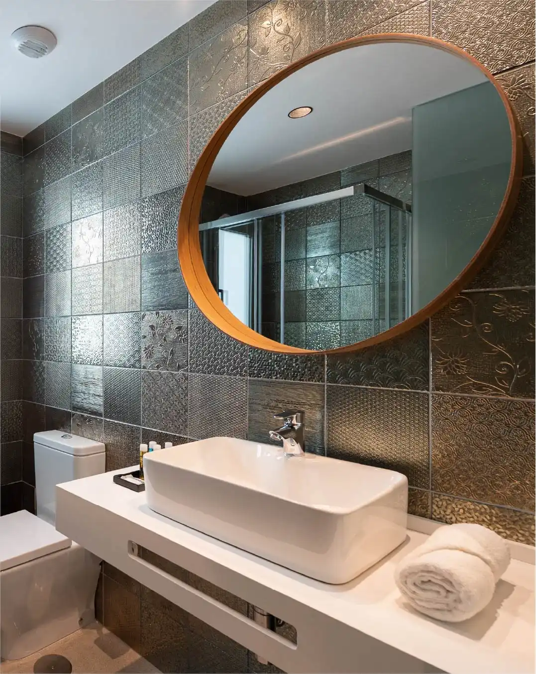 Tusity uses Mews Portrait body image - 1076x1352-50 (1)