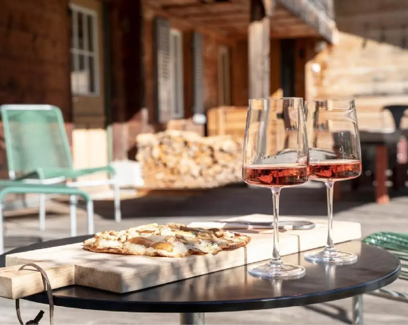 Lenk Lodge reduces manual tasks by 50 with Mews Website body image 3 1352 x1076-50