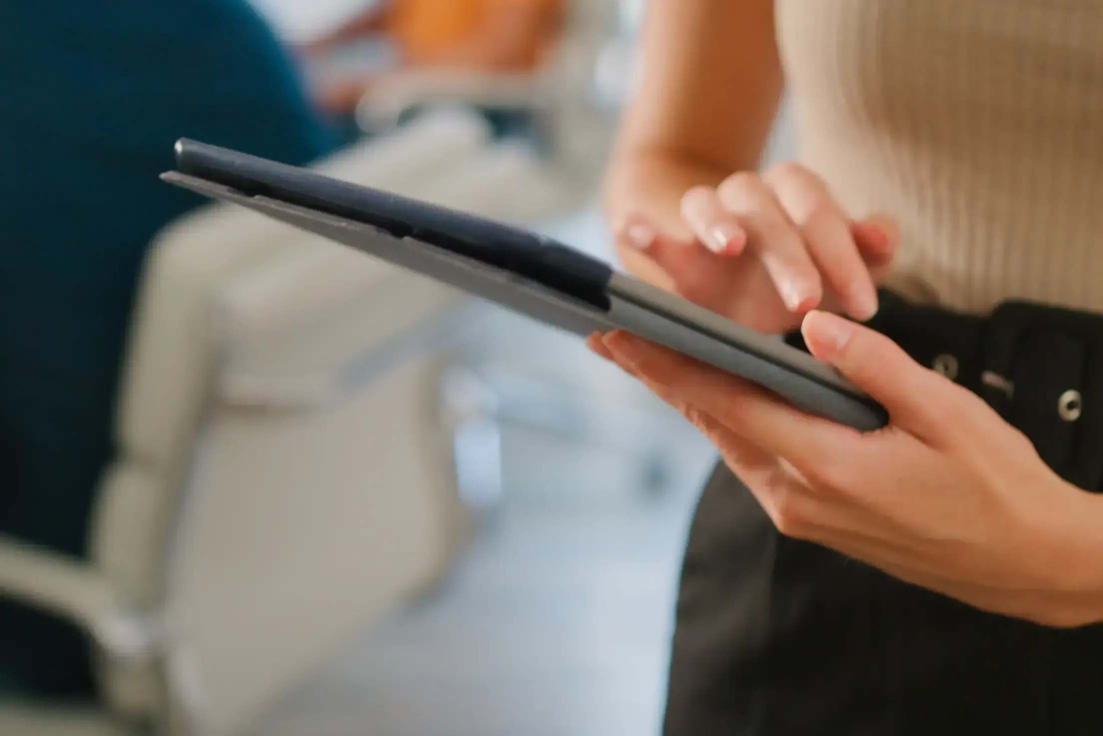 How can you use technology and marketing for a smooth sale