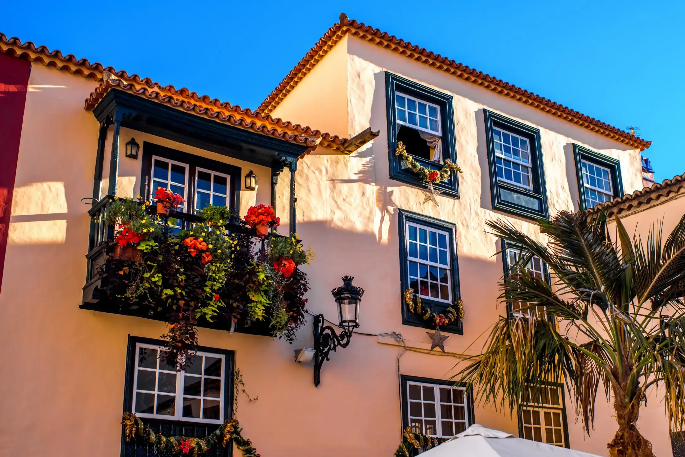 What is the average timeline for selling a hotel