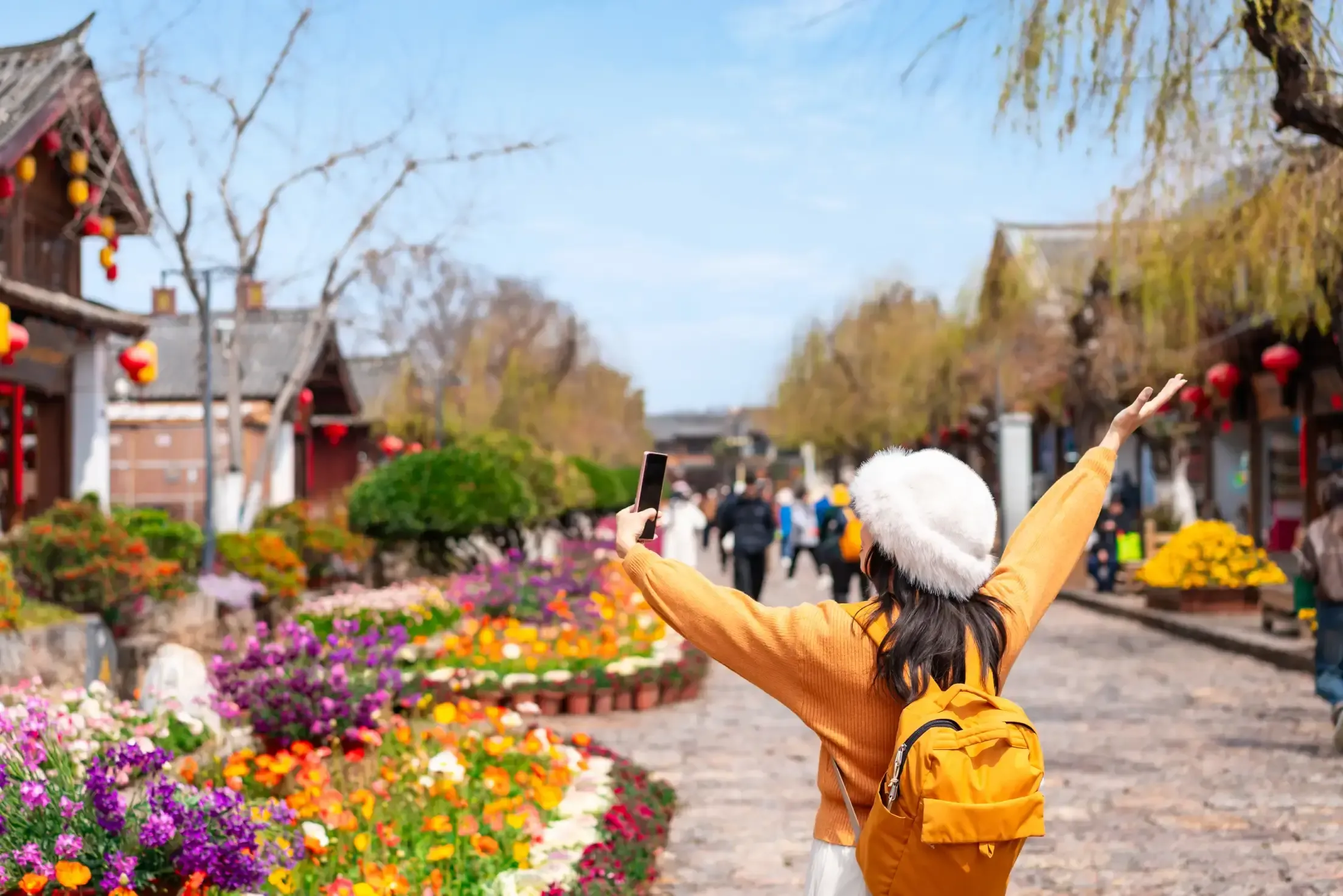 Which digital channels convert destination interest into direct bookings