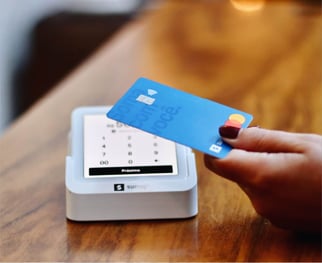 Carte bancaire : quel est le prix d’un terminal de paiement ? thumbnail