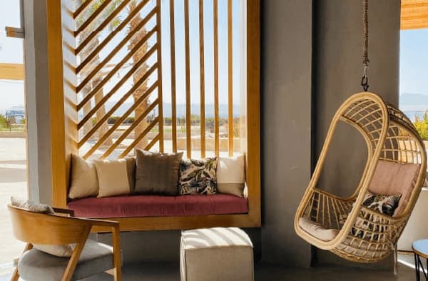 How to get more direct bookings at your hotel hero image