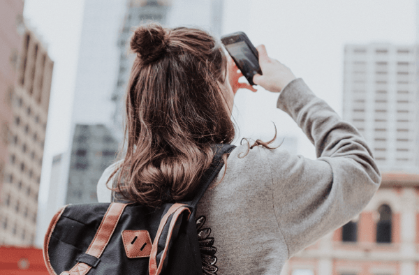 How to use social media to boost bookings and influence travelers hero image