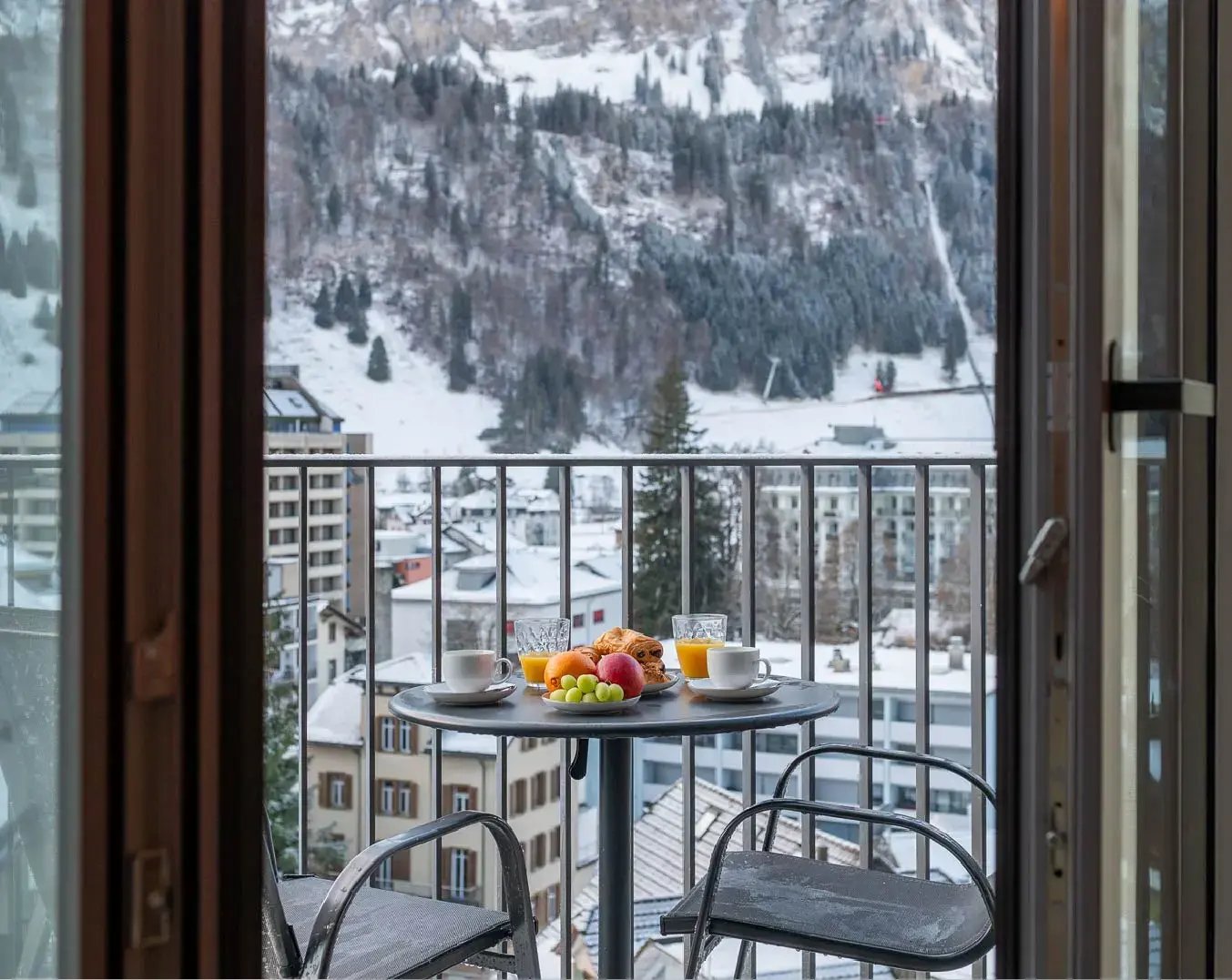 Swiss Hotel Apartments  Website body image 3 1352 x1076-50 