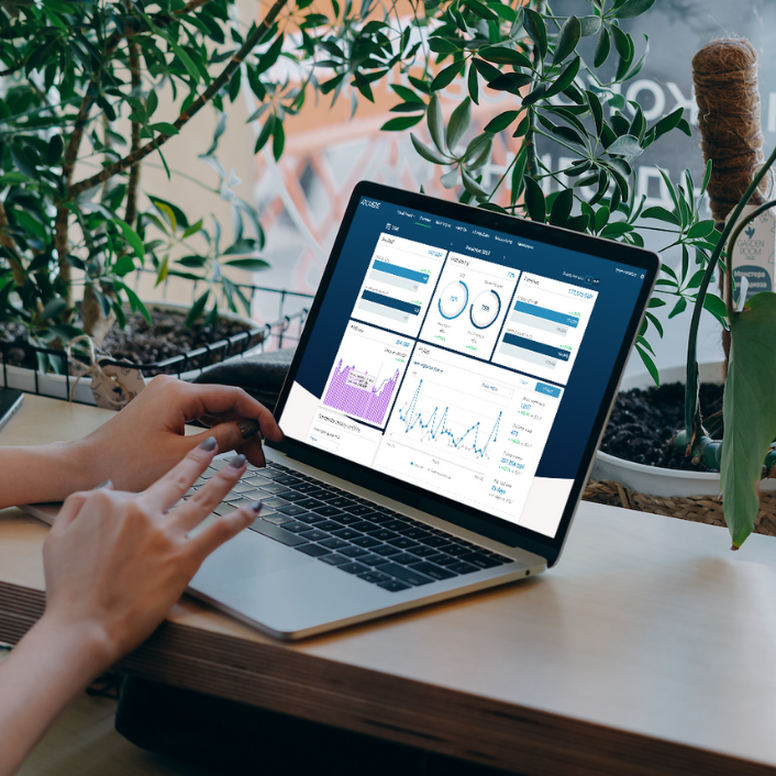 User_Overvie on laptop (3)-1 