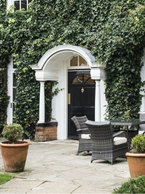 bush_hotel