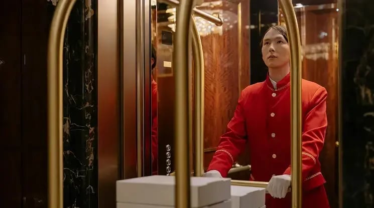Cuáles son las funciones principales de un botones de hotel