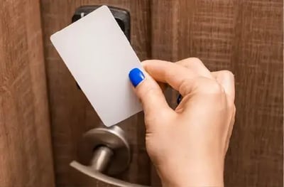 Hoe werkt een hotelsleutelkaart en welk type is het beste voor jou? thumbnail