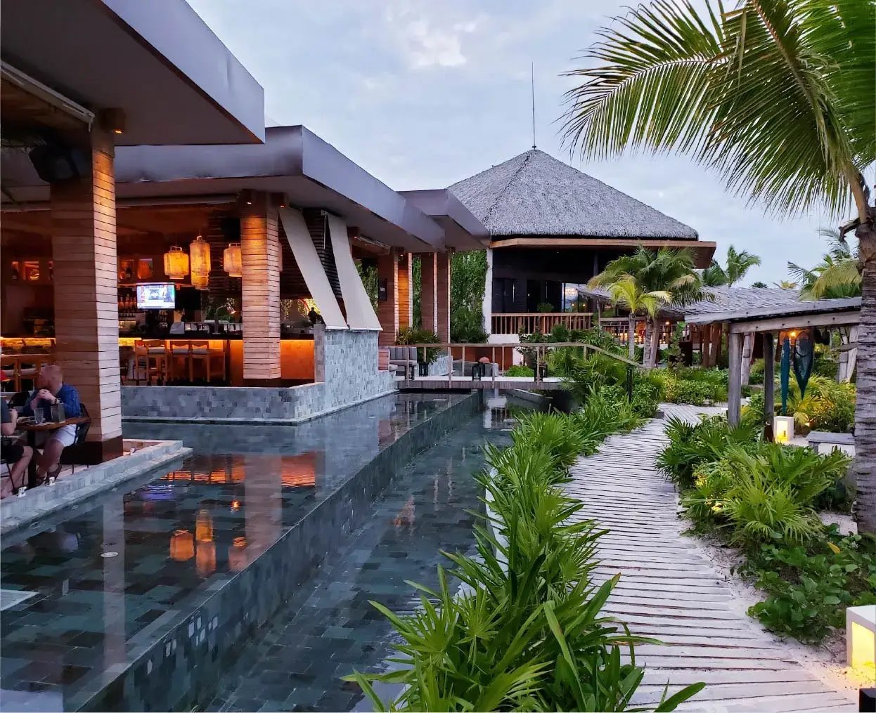 outdoor space revenue hotel