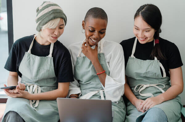 How to manage your hotel staff and improve productivity hero image