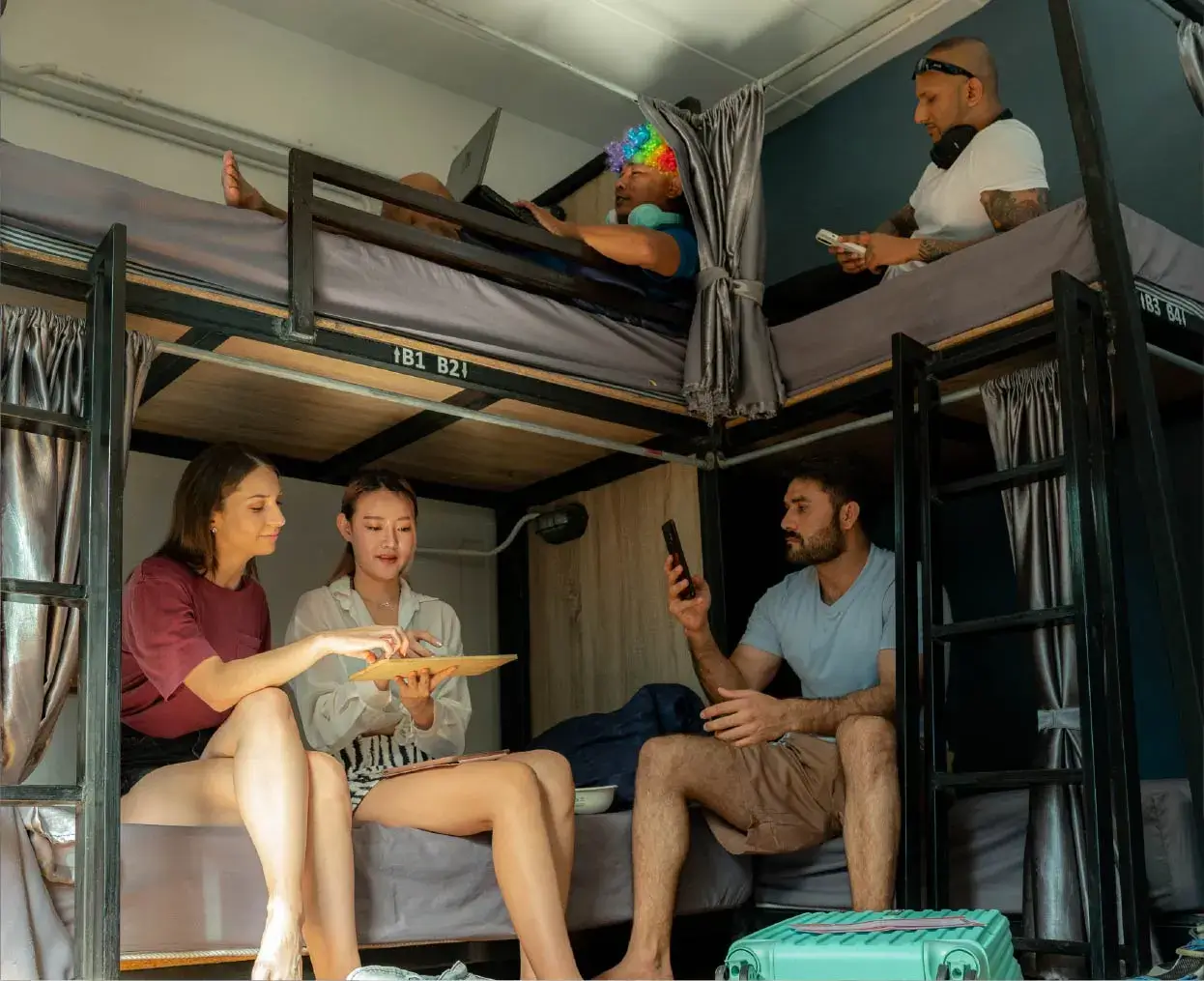 how to manage a hostel