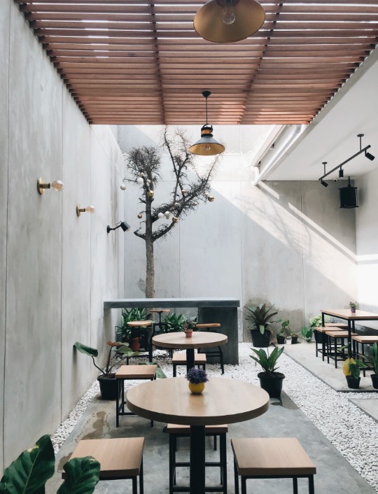 Restaurant lobby